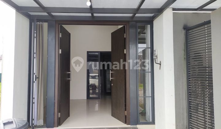 Ready-to-Occupy 1-Story Minimalist House in Menganti, Gresik Ready-to-Occupy 1-Story Minimalist House in Menganti, Gresik