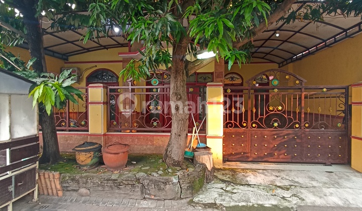 2-Story Ready-to-Occupy House in Mojokerto City 2-Story Ready-to-Occupy House in Mojokerto City
