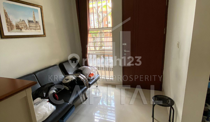 Rumah di Istana Regency belakang Botanica Pasteur