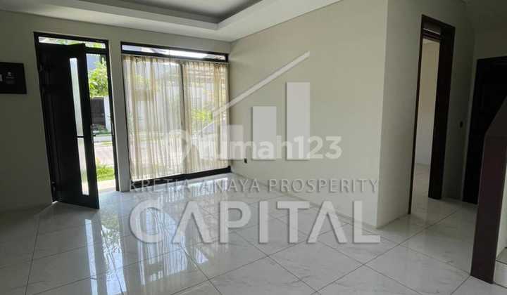 Non-furnished House and Still Fresh from Developer Kota Baru Parahyangan
