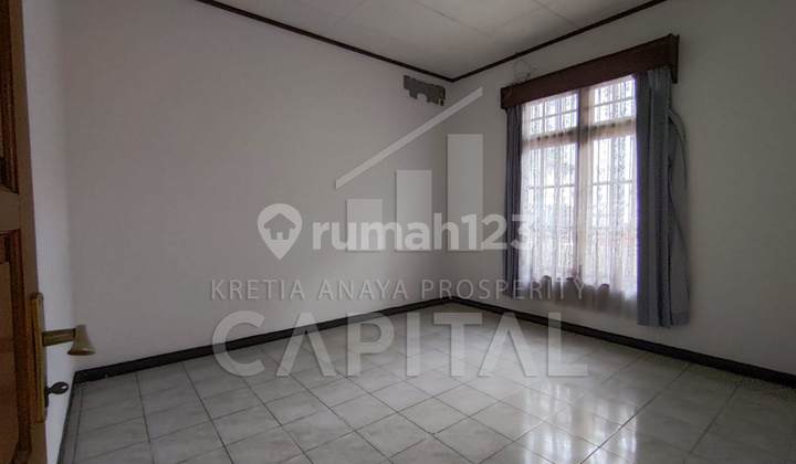 Rumah Asri Untuk Keluarga Besar di Setra Duta  2