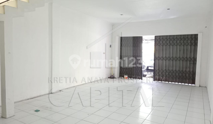 3-Story Shophouse in Cimahi 3-Story Shophouse in Cimahi