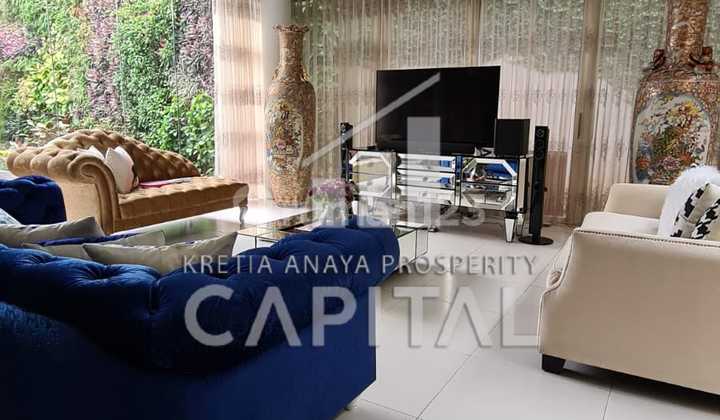 Rumah Semi Furnish dengan Gaya American Classic di tatar Larangtapa Kota Baru Parahyangan