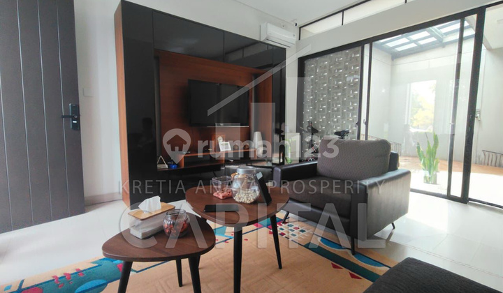 Rumah 2 Lantai di Summarecon, Cluster Flora