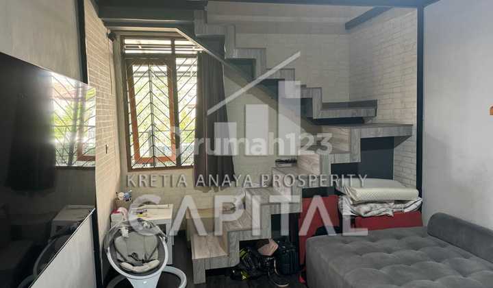ruang keluarga rumah siap huni di kota