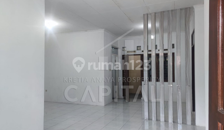 Safe and Comfortable House with One Gate System in North Cimahi