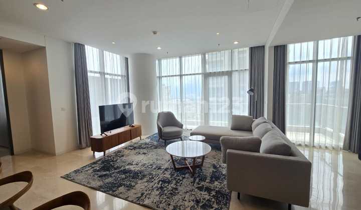 Disewakan Unit 3Br di Verde Two, Double Private Lift Disewakan Unit 3Br di Verde Two, Double Private Lift