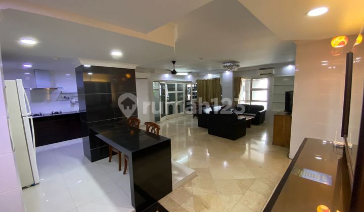 Dijual Cepat Apartemen 3 Bedroom di Grand Tropic Grogol