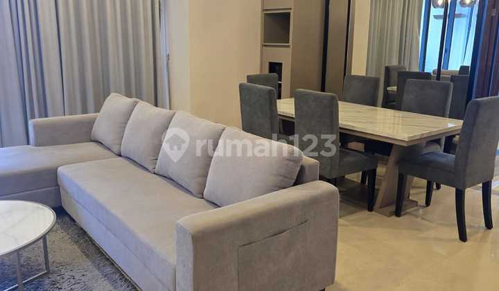 Disewakan District 8 4BR 249 m2 Fully Furnished Disewakan District 8 4BR 249 m2 Fully Furnished