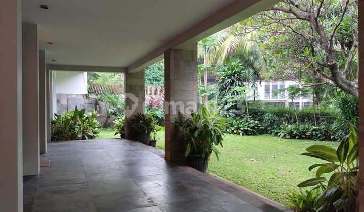 Disewakan Rumah di Jl. Darmawangsa, Jakarta Selatan