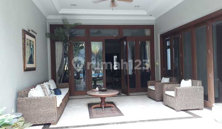 For Sale 3-Story House in Menteng Furnished & Large Garden 2
