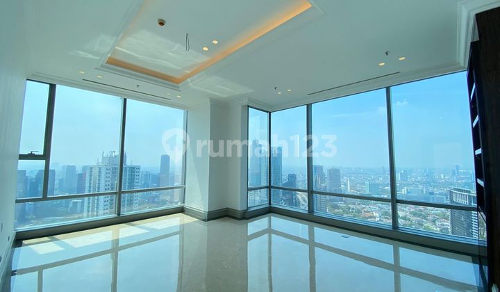 For Rent 4BR Unfurnished Unit at Raffles Residences