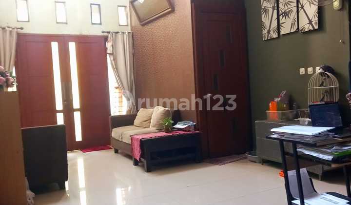 Dijual Rumah 2 Lantai Siap Huni di Puri Gading – Vila Besakih, Bekasi 2