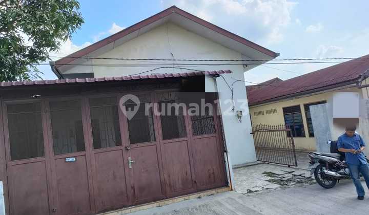 Rumah + Kos-Kosan Luas 600 m² di Jl. Waringin Gg Tusam Medan - Siap Huni, SHM, Lokasi Strategis