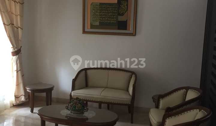 Dijual & Disewakan Rumah Mewah Puri Sri Wedari Cibubur - LT 400 M², Dekat LRT Harjamukti & Tol 2