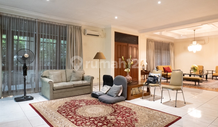 Luxurious 513m² House in Rawamangun - Strategic Location Near LRT & Highway, Freehold Certificate! 2