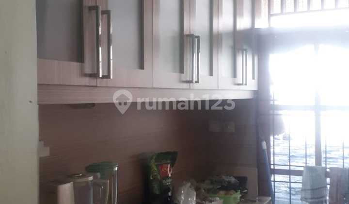 2-Story House in Ciracas, East Jakarta – Land Area 145m² Building Area 250m², Freehold Certificate, Flood-Free, Price 1.15 Billion Negotiable 2