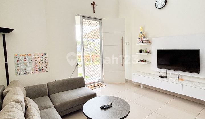 Modern House in Citraland Cibubur – Monteverde Caryota Cluster 2