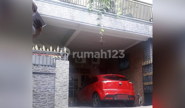 Rumah 2 Lantai di Ciracas Jakarta Timur – LT 145m² LB 250m², SHM, Bebas Banjir, Harga 1,15 M Nego