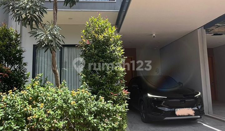 Rumah Fully Furnished SHM di Sentul City - LT 91 M², LB 123 M², Depan Taman, Fasilitas Lengkap