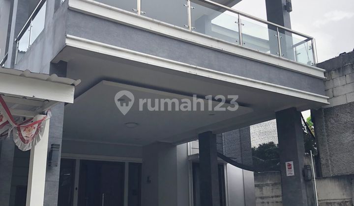 Dijual Rumah Mewah 2 Lantai di Grand Cibubur LT 238 LB 340 Semi Furnished 2