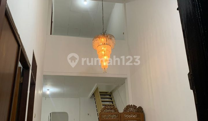 Rumah 2 Lantai di Pondok Labu Cilandak - 5 KT, Semi Furnished, Dekat MRT Fatmawati 2