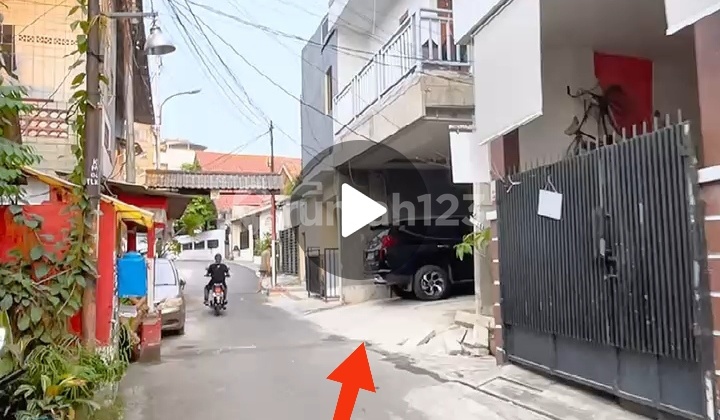 Dijual Rumah Kost 3 Lantai Di Radio Dalam Jakarta Selatan - Lokasi Strategis Dekat Pondok Indah Mall, Income Menjanjikan!