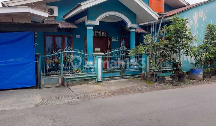 Rumah Dijual Cepat di Medan Helvetia Harga di Bawah Pasaran – Ada 2 Kios Menghadap Jalan Raya, LT 170m² Rumah Dijual Cepat di Medan Helvetia Harga di Bawah Pasaran – Ada 2 Kios Menghadap Jalan Raya, LT 170m²