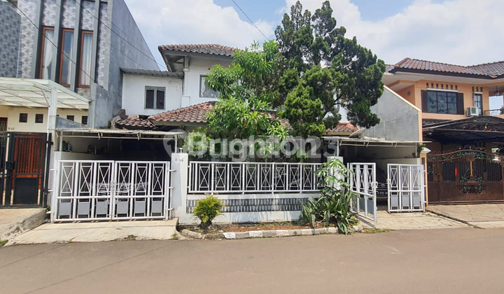 House 2 Plots 6.5 M Negotiable With Swimming Pool In Taman Laguna Cibubur Complex East Jakarta 2