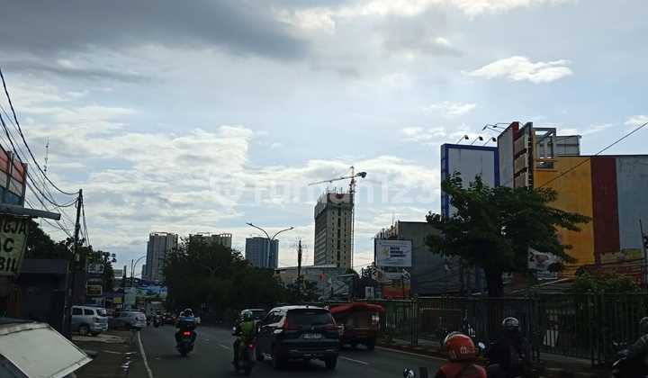 Two-Story Shop House on Cibubur Alternative Main Road, Very Strategic Location, for Rent 225 Million / Year. 2