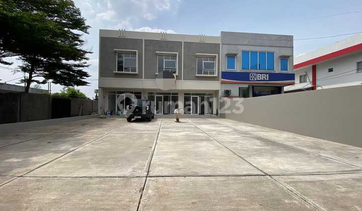 For Rent 2-Story Shop House on Ciangsana Main Road Bogor Rp95 Million/Year Busy Location 2