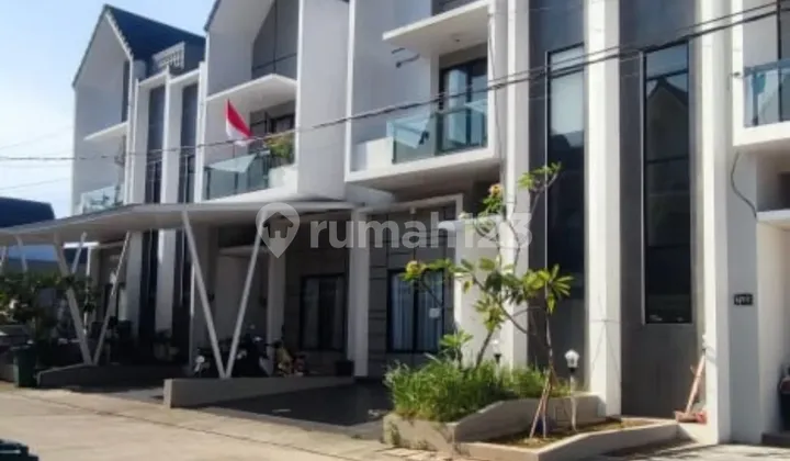 2-Story House for Rent in Permata Cimanggis Depok - Strategic Location, Full Facilities, 45 Million/Year Negotiable 2-Story House for Rent in Permata Cimanggis Depok - Strategic Location, Full Facilities, 45 Million/Year Negotiable