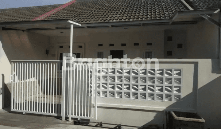 Rumah Dijual Cepat Lokasi Sangat Strategis di perbatasan Jakarta Timur  1