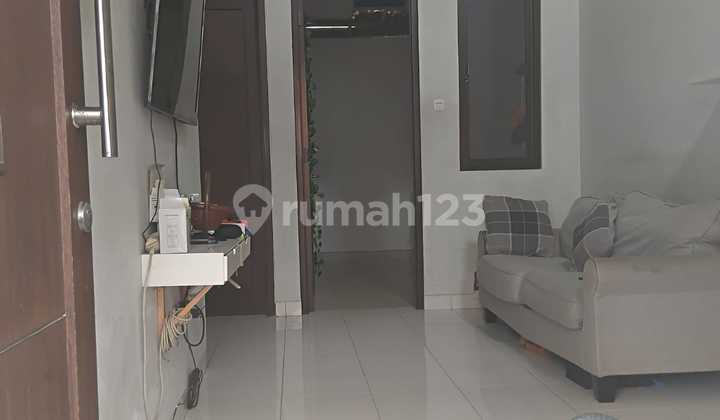 Quick Sale Hook House Ready to Occupy in Ciputat Tangsel - SHM, Near Pamulang Toll, Flood-Free 2