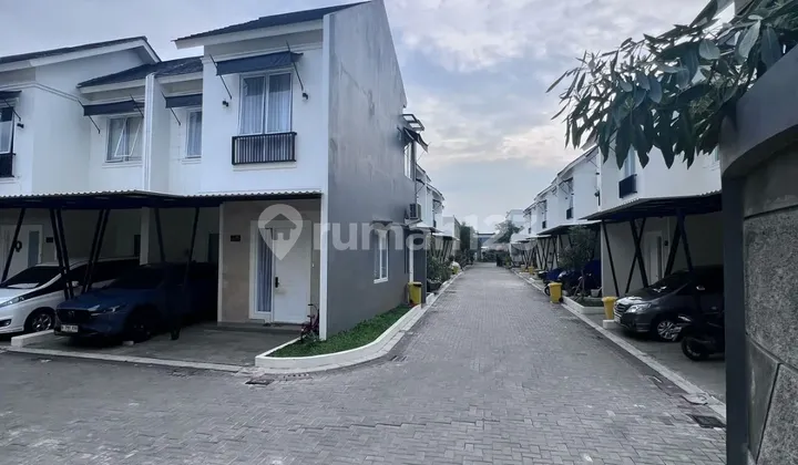 Rumah Modern 3+1 KT di Cluster One Gate System Lingkungan Aman Rumah Modern 3+1 KT di Cluster One Gate System Lingkungan Aman