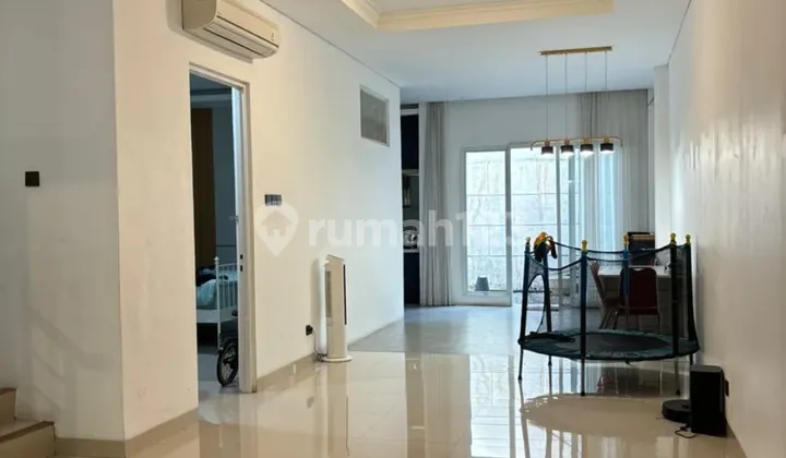 Dijual Rumah Townhouse 2 Lantai di Ciracas Jakarta Timur - SHM, Bebas Banjir, Child Friendly 2