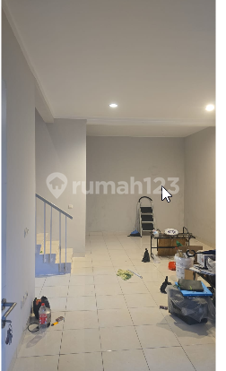 Ready to Occupy, House, 2 Floors, SHM, Near Shopping Center, Flood-Free