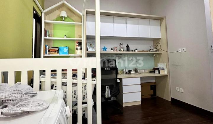 Siap Huni, Rumah, 2 Lantai, SHM, Dekat Pusat Perbelanjaan, Bebas Banjir 2