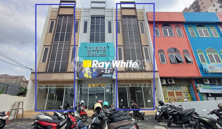 Ruko 4 Lantai Di Lokasi Strategis 