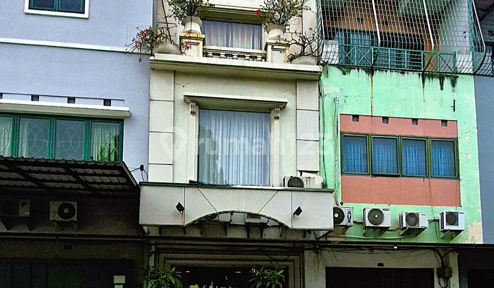 Ruko mewah siap pakai  2