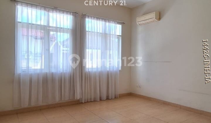 Dijual CEPAT Rumah Hook Siap Huni Semi Furnished Di Pondok Indah 2