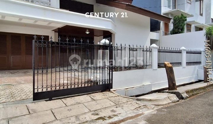 SELL FAST Spacious and Comfortable Residence Near Mall in Pondok Indah