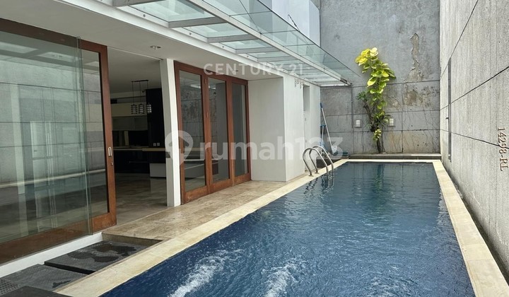 For Sale Ready-to-Live-In Townhouse in Kemang For Sale Ready-to-Live-In Townhouse in Kemang