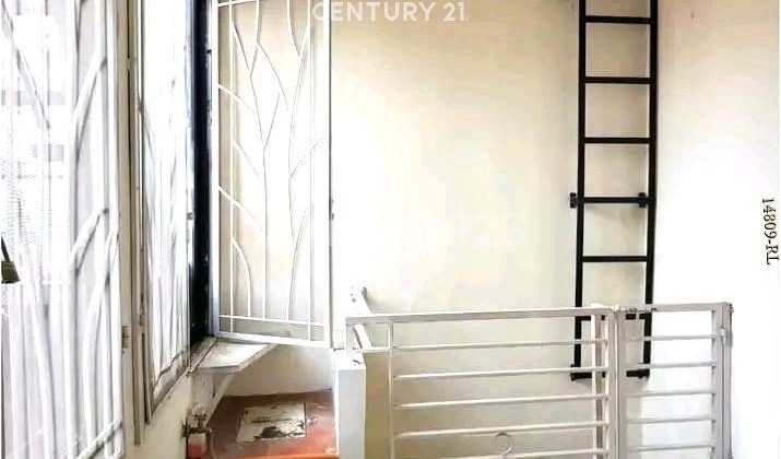 Dijual Rumah Di Cluster  Semifurnished  Dekat Pasar Segar Graha 2