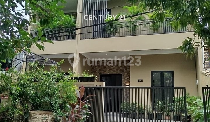 Dijual Rumah Tinggal BrandNew Hanya 200m Dari Stasiun MRT 