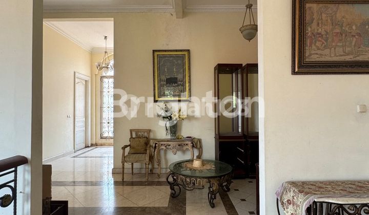 RUMAH MEWAH DAN MODERN DI KUTA 2