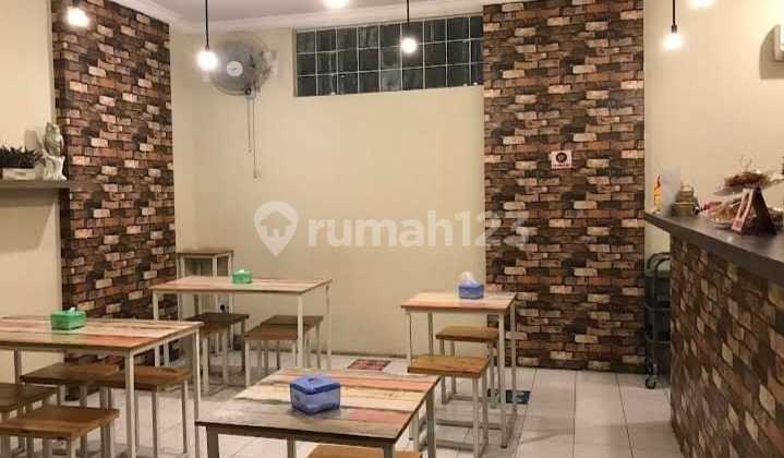 Shop House for Rent in Central Solo City 2