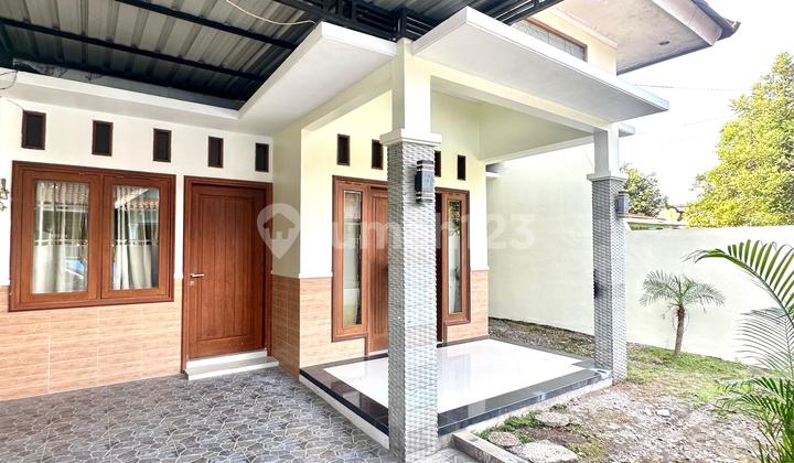 Rumah Disewakan Full Furnished Di Colomadu