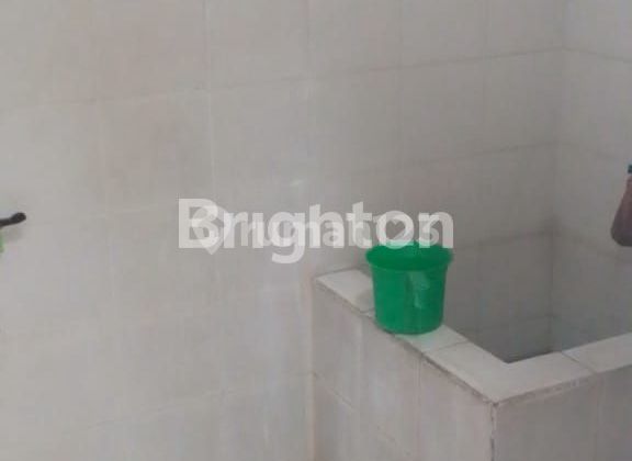 MOJOSONGO HOUSE WITH A WIDE ROAD 2