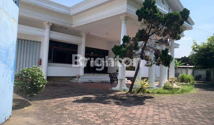 RUMAH MEWAH PLUS KANTOR DAN GUDANG DI TENGAH KOTA SOLO 1